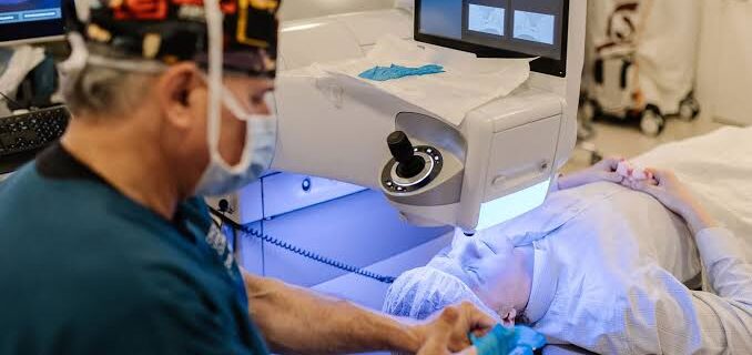 What Happens During A SMILE Laser Eye Surgery Procedure